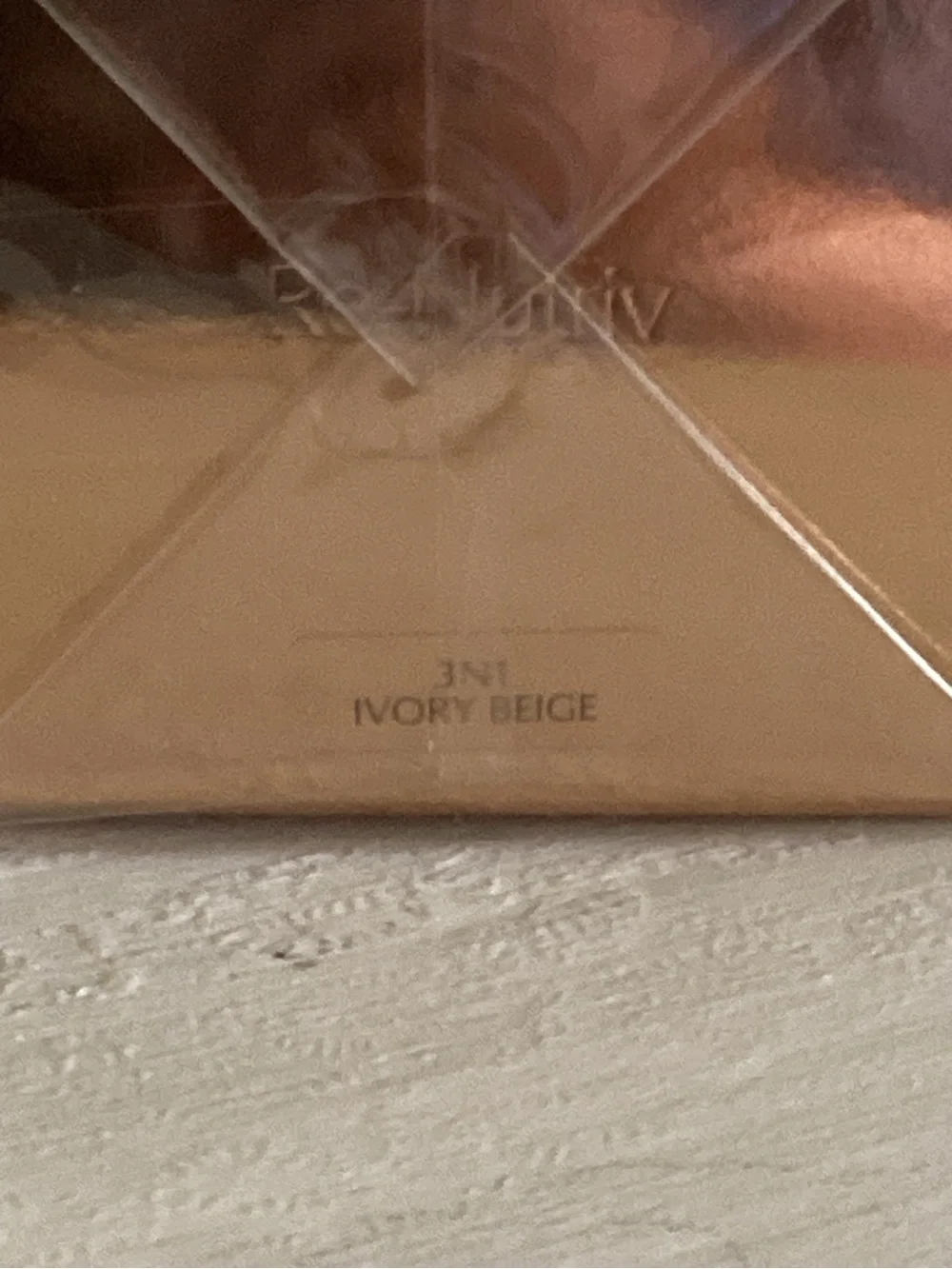 RE-NUTRIV Foundation ULTRA RADIANCE SERUM CREME MAKEUP FOUNDATION 3N1 Ivory Bei